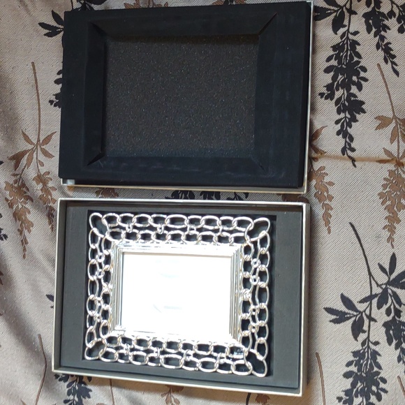 Stunning Chain Link Picture Frame - Picture 4 of 8